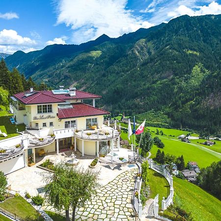 B&B Das Land-Palais - Private Mountain Hideaway Selva dei Molini Bagian luar foto