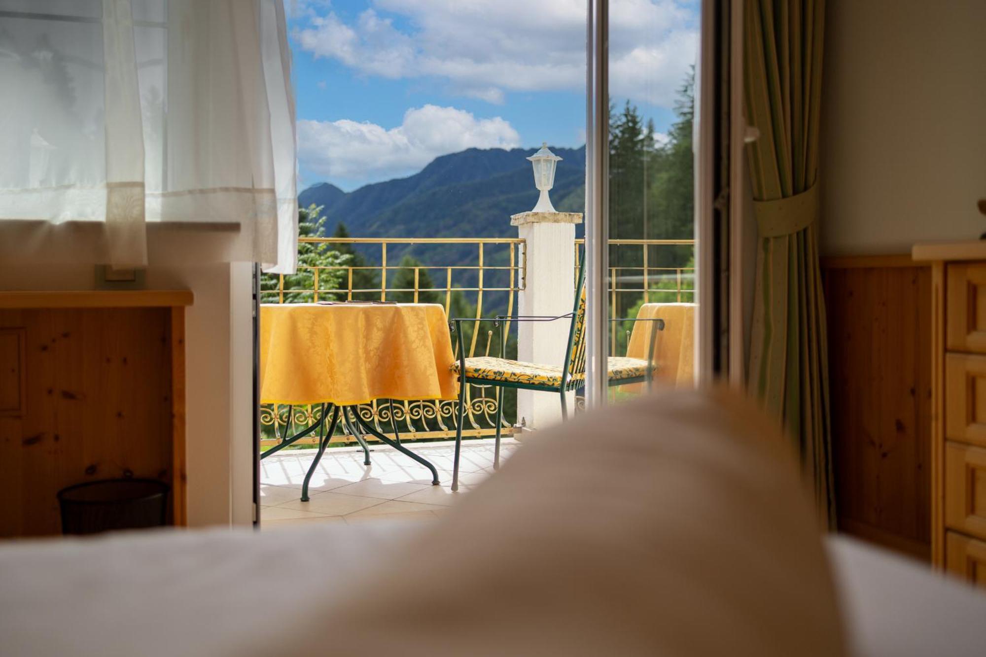 B&B Das Land-Palais - Private Mountain Hideaway Selva dei Molini Bagian luar foto